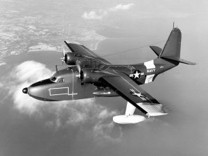 Grumman_UF-1_Albatross_USN_in_flight_1950s